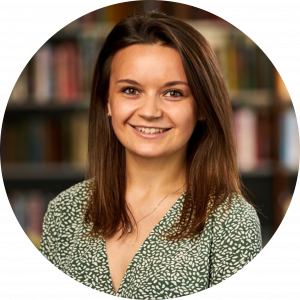 Headshot of Joanna Osborne at Singer Capital Markets