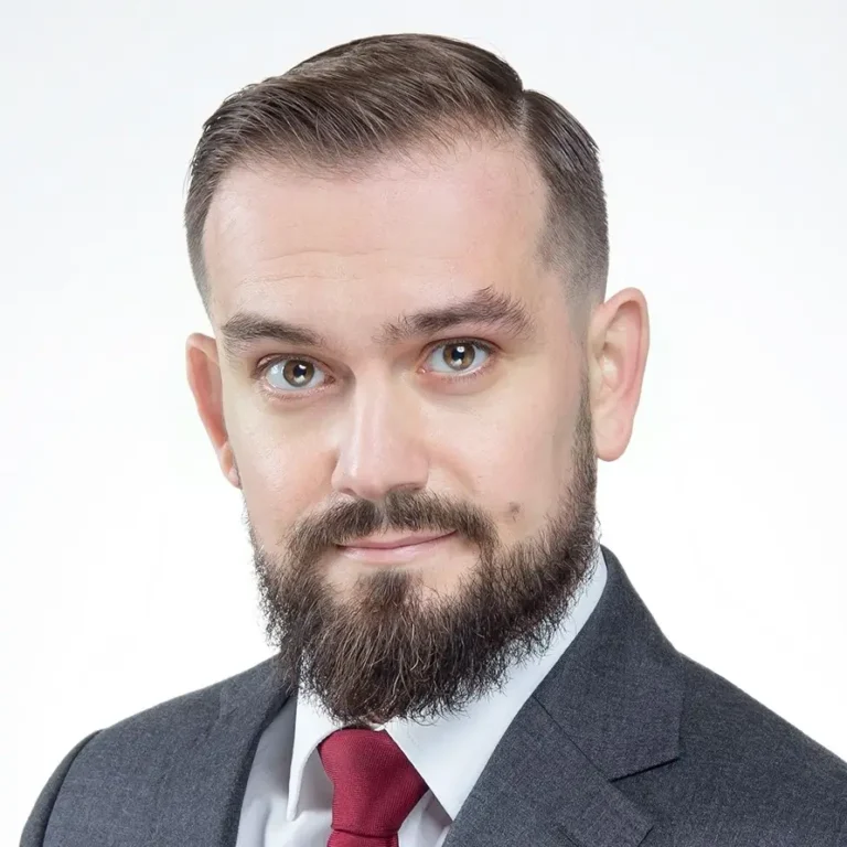 Headshot of Marcin at UniCredit